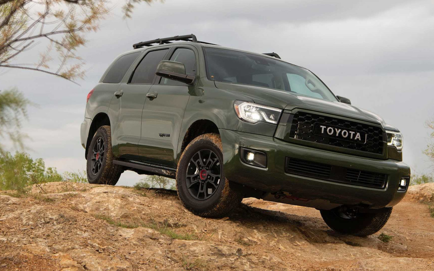 Comparison - Toyota Sequoia Limited TRD 2020 - vs - Jeep Grand Cherokee ...